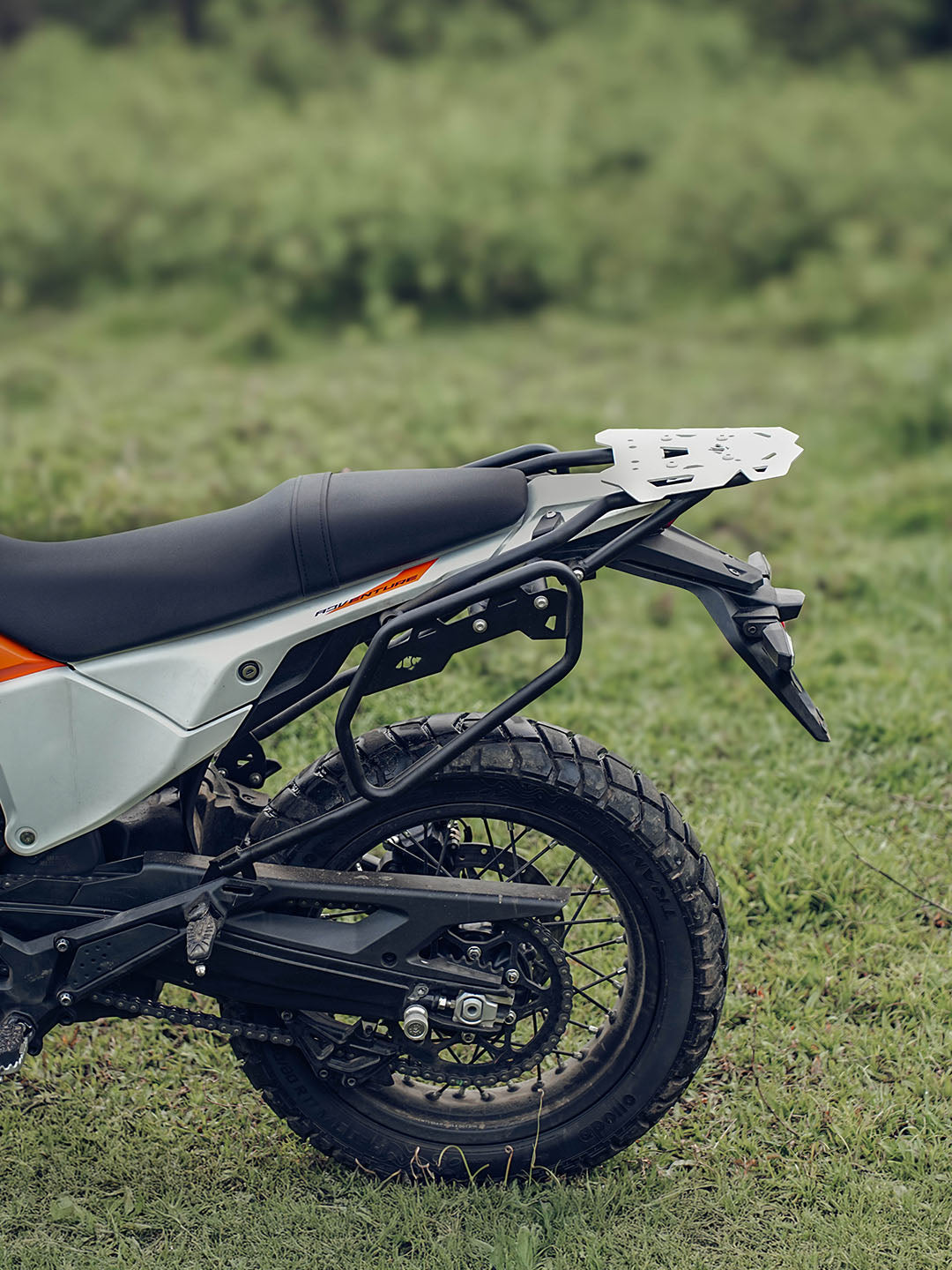 KTM ADV 390 2025 Model Casus Saddle Stay