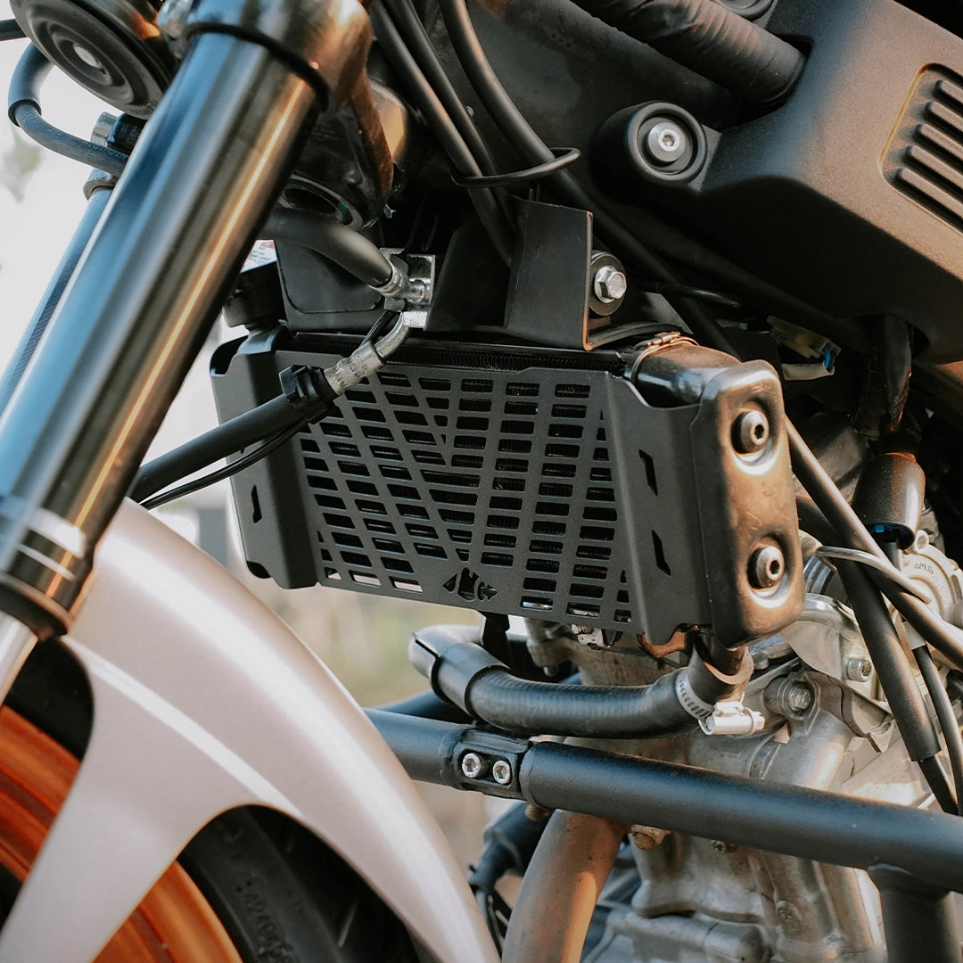 YAMAHA XSR 155 VECTOR RADIAOTR GRILL BLACK