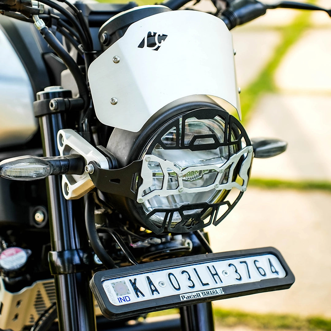 YAMAHA XSR 155 COSMIC HEADLIGHT GRILL BLK SILVER