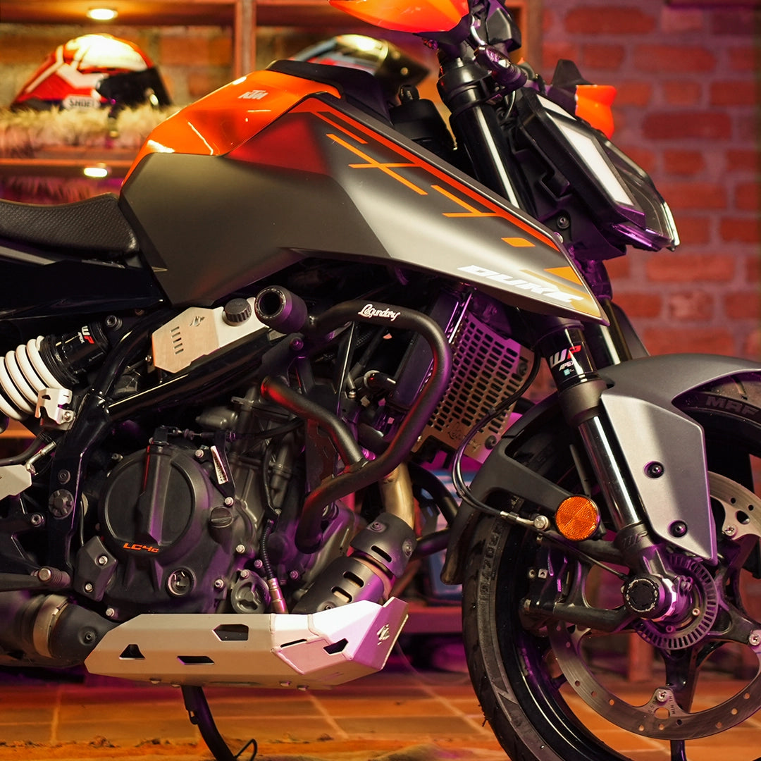 KTM DUKE 390/250 GEN 3 DEFENDER CRASH GUARD BLACK