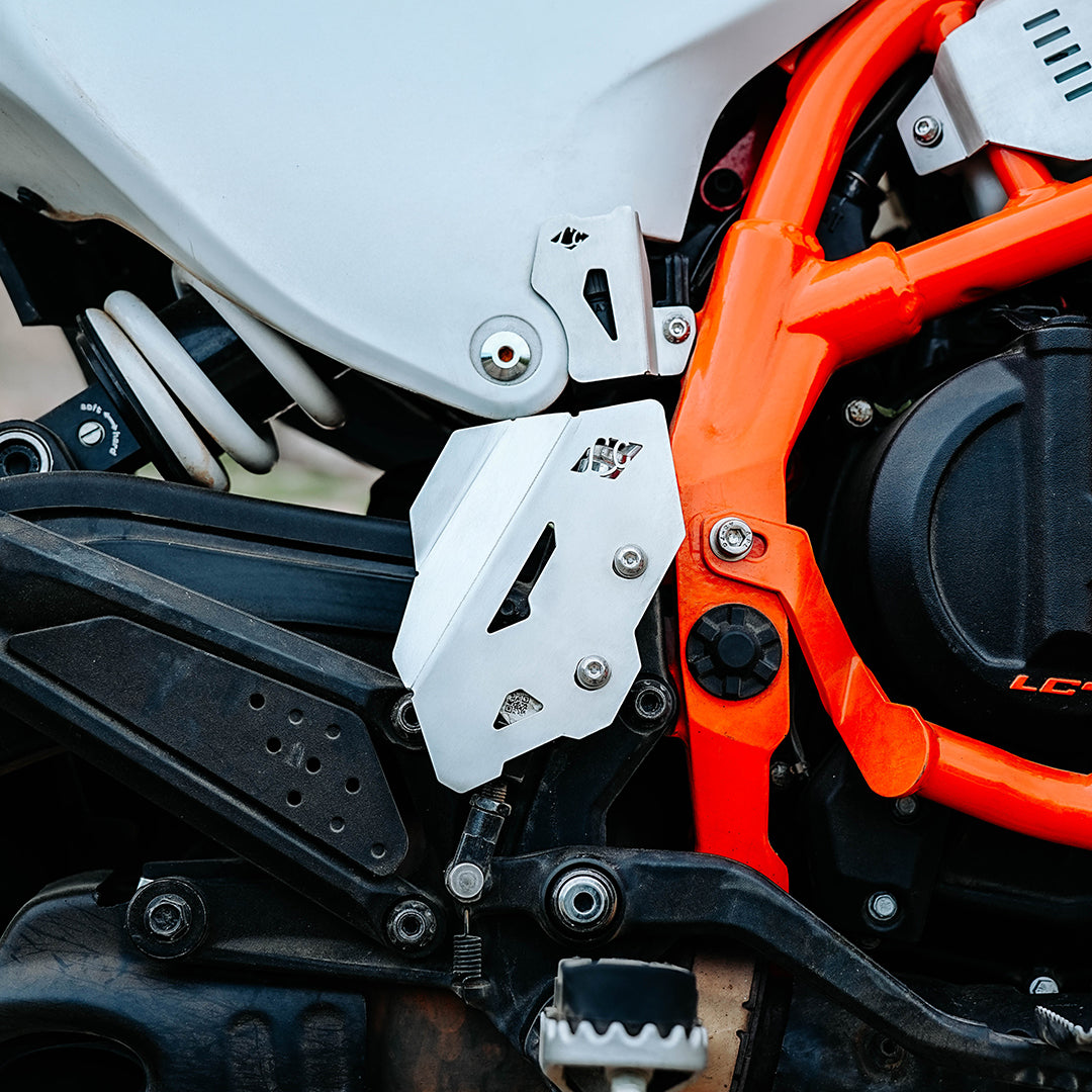 KTM 390 Enduro R Titan Master Cylinder Guard Silver